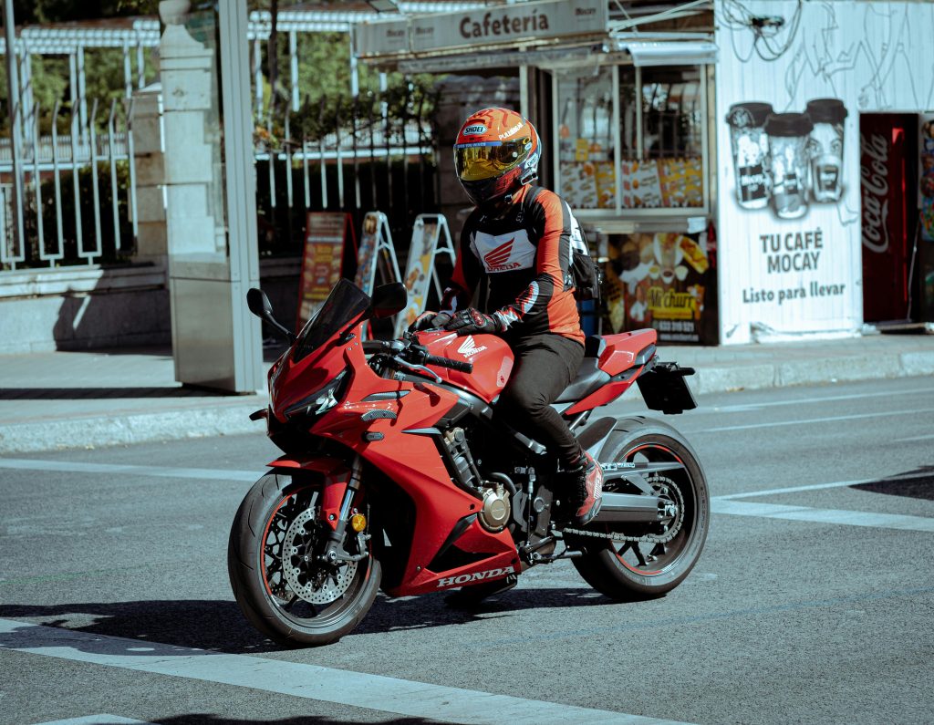 Les bonnes pratiques pour circuler à moto 2 moto sur la route