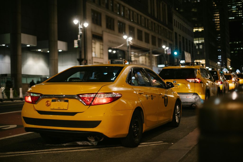 Naviguez vers le Succès : Les 10 Meilleurs Automobiles Moderne pour Dompter les Rues en Tant que Chauffeur de Taxi ! 2 taxi