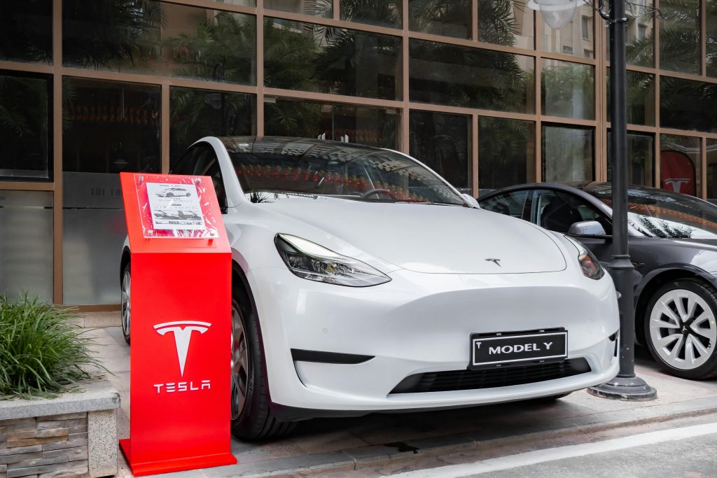 Voitures électriques 2023 : tendances et évolutions 2 tesla model Y