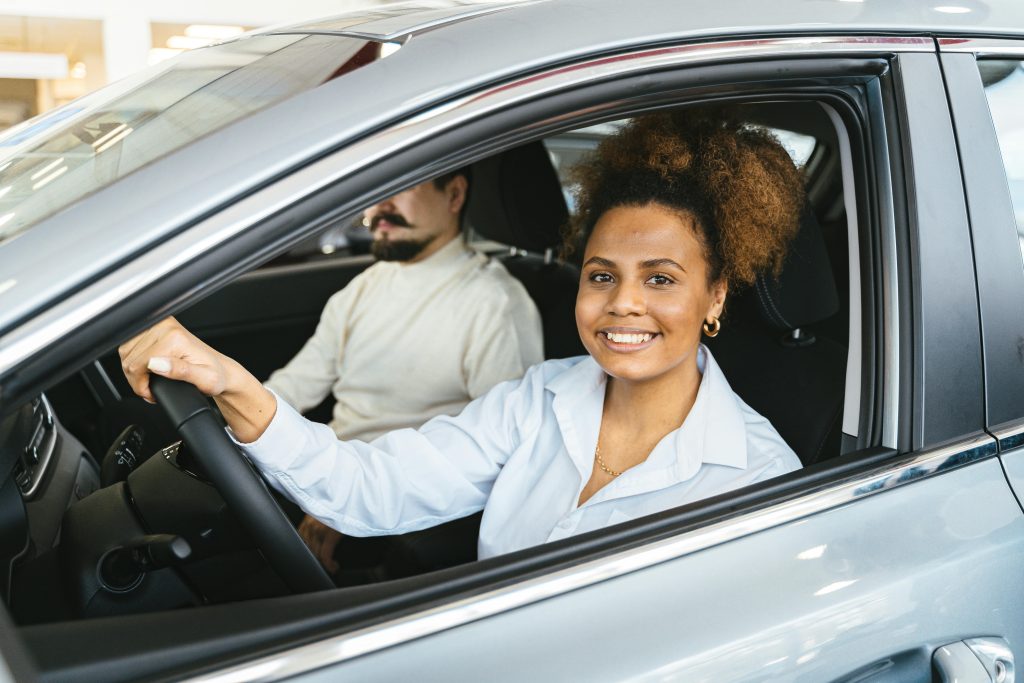 Formation accélérée au permis de conduire : avantages et inconvénients 3 conduite voiture