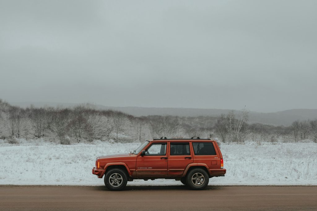Essence ou diesel : quel carburant s’adapte le mieux aux exigences de la ville ? 5 jeep