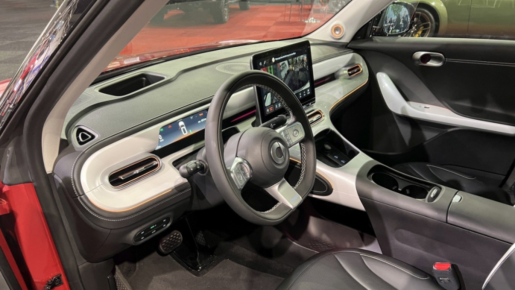 Interieur voiture compacte suivant évolution