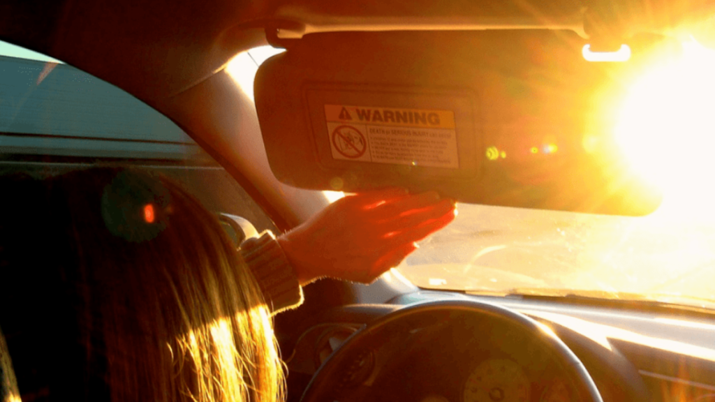 Fatigue conducteur en été : adopter les bons réflexes pour des vacances en toute sécurité 3 conducteur stressé trajet